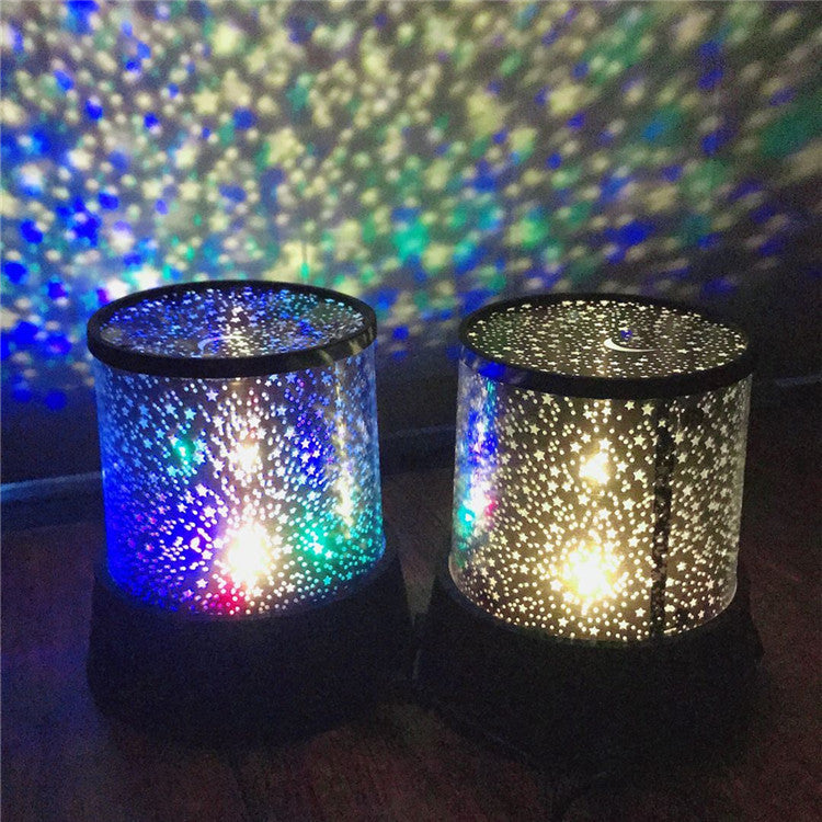 Lámpara Proyector de Noche LED con Estrellas de Colores (Color Aleatorio)