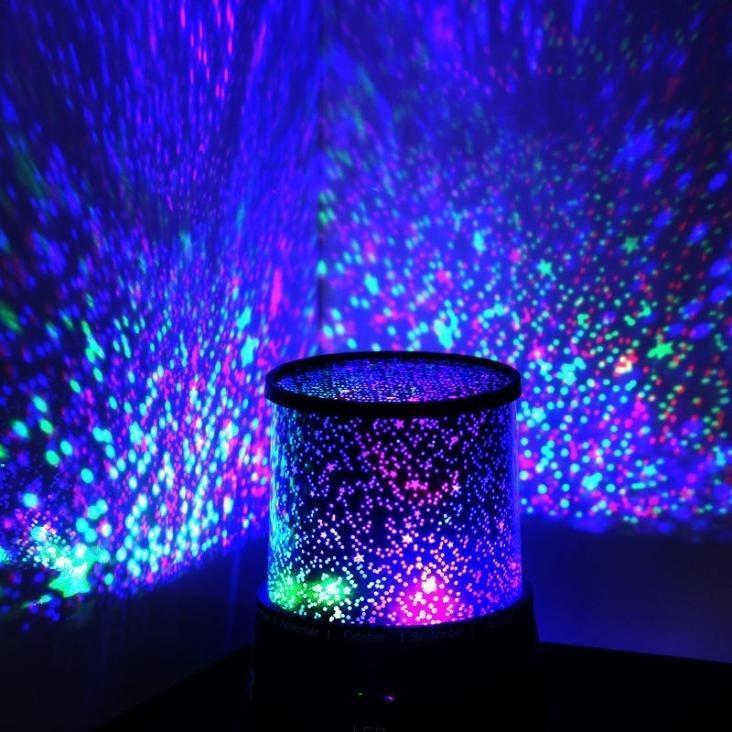 Lámpara Proyector de Noche LED con Estrellas de Colores (Color Aleatorio)