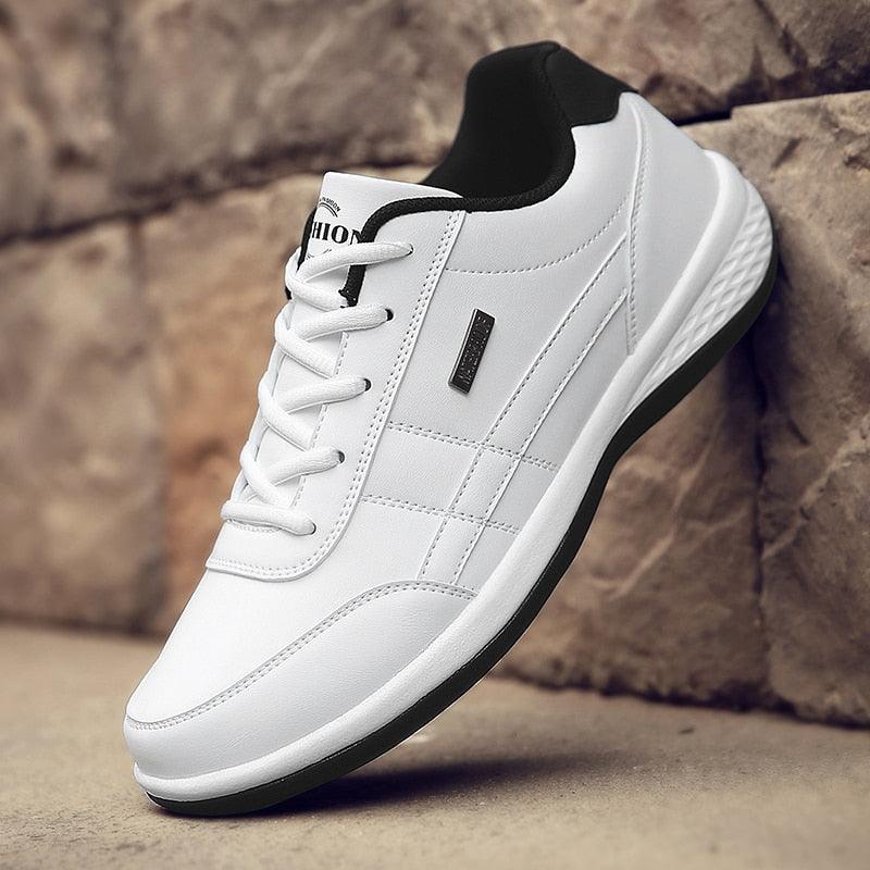 Zapatillas de piel para hombre, informales, cómodas y de lujo, deportivas con cordones, de piel sintética, planas para primavera, calzado deportivo casual para exteriores.